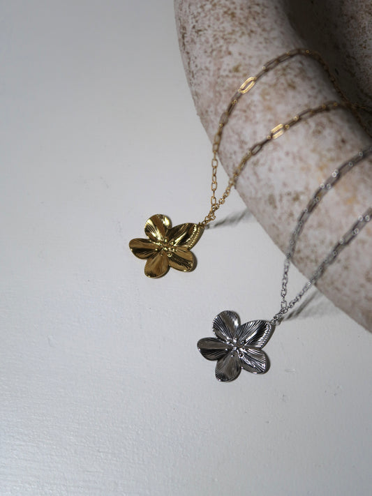 Stainless steel ketting bloem