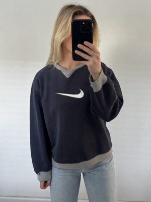 Nike - vintage sweater